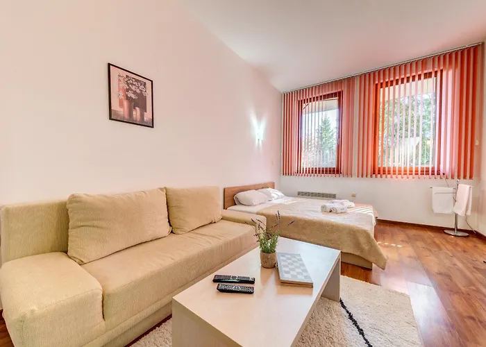 Apartment Relaxing Mountain Getaway In Cozy By Flat Mаnager Pamporovo